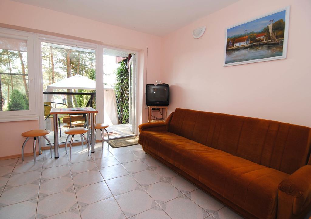 Guesthouse "Nakvyne Pas Zveja" Purvynes Street Nida Exteriér fotografie